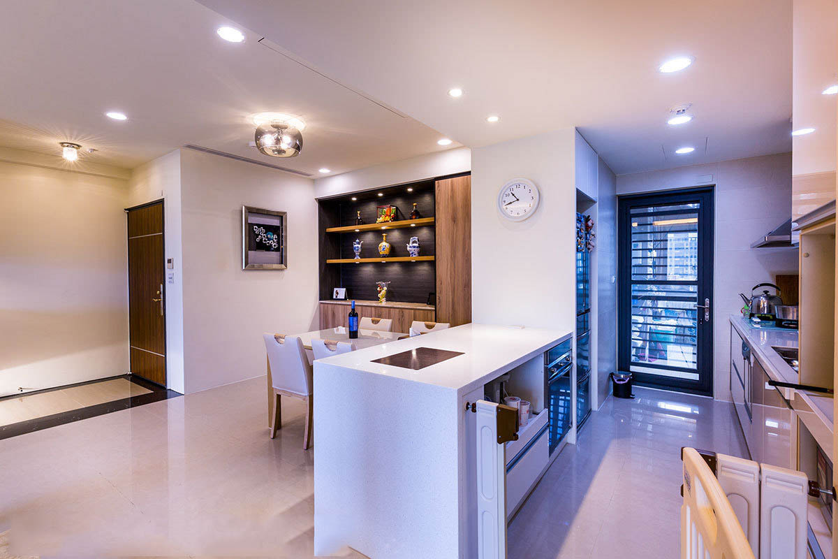 【ayx官网】仪征小学老师跳楼真相 小学老师应该买什么保险(图2) ayx官方网站