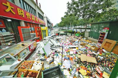 ayx官网|上海市场时令水果上市 热带水果唱主角(图2) ayx官网